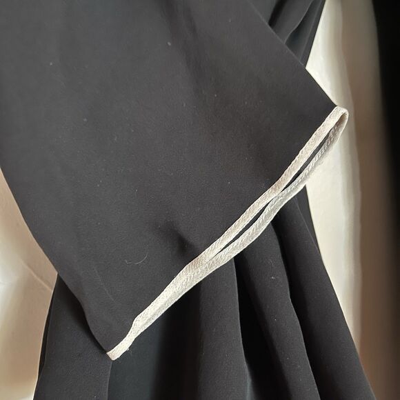 Dana Buchman Black Tuxedo Ruffle Wrap Long Sleeve‎ 100% Silk Blouse SZ 6 Medium - Picture 16 of 16